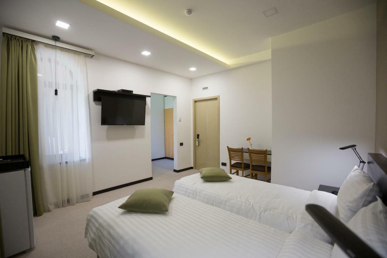 Annabella Boutique Hotel Yerevan Exterior photo